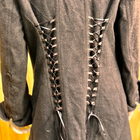 Express Wool Jacket - Picture 2 of 10